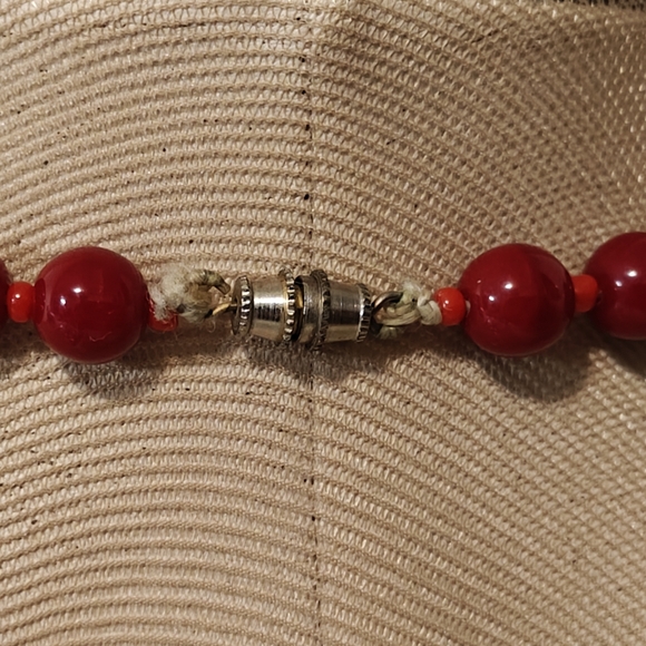 Vintage Venetian/Czech? Red Flowers and Green Leaves Handblown Glass Necklace - Picture 13 of 16